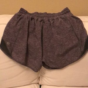 Lululemon Hotty Hot 4 inches in length.